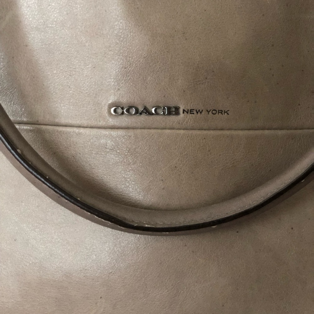 Coach purse - Picture 3 of 6